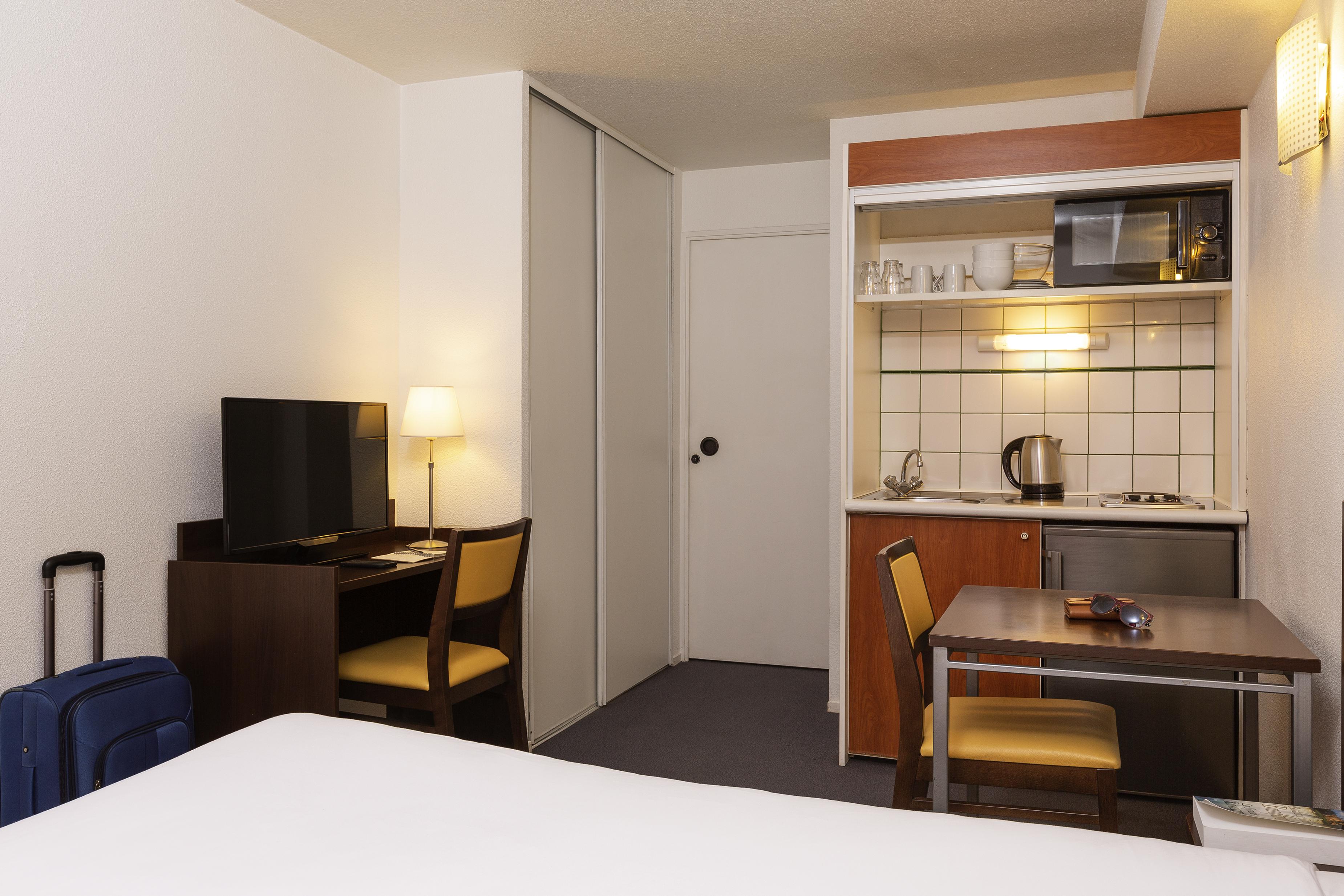 Aparthotel Adagio Access La Defense - Leonard De Vinci Courbevoie Eksteriør billede