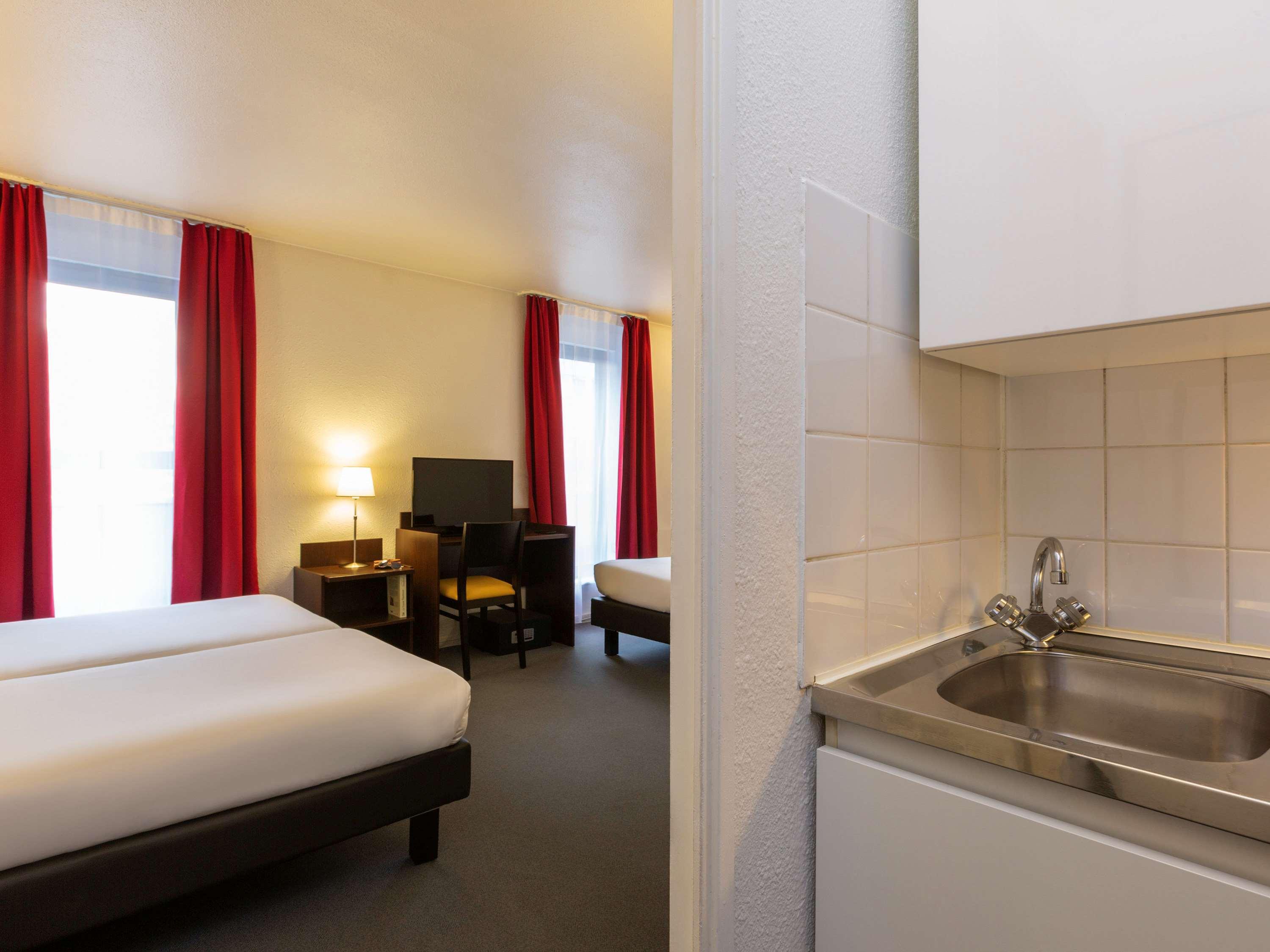 Aparthotel Adagio Access La Defense - Leonard De Vinci Courbevoie Eksteriør billede